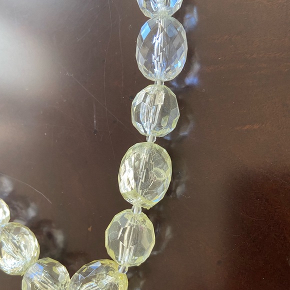 Lyndell NYC acrylic beads necklace - Picture 4 of 5